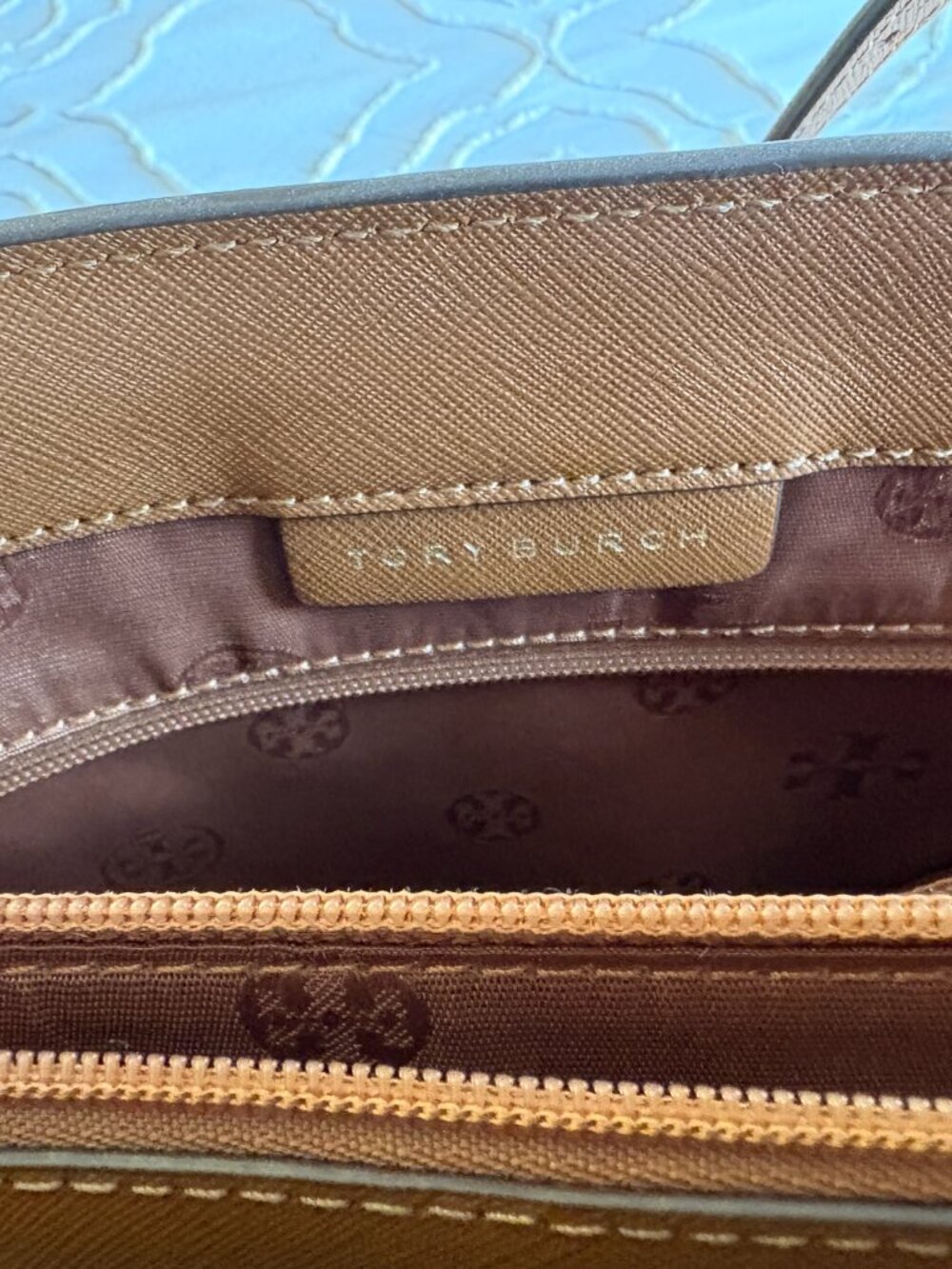 Tory Burch Emerson Buckle Tote - Picture 13 of 16